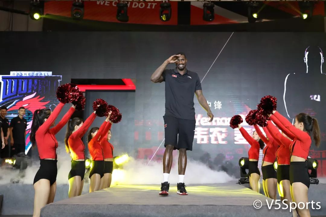 观察｜五年大合同引爆联盟讨论，鲨鱼续约麦克林·塞莱布里尼关注度走高，关键词已经很清楚