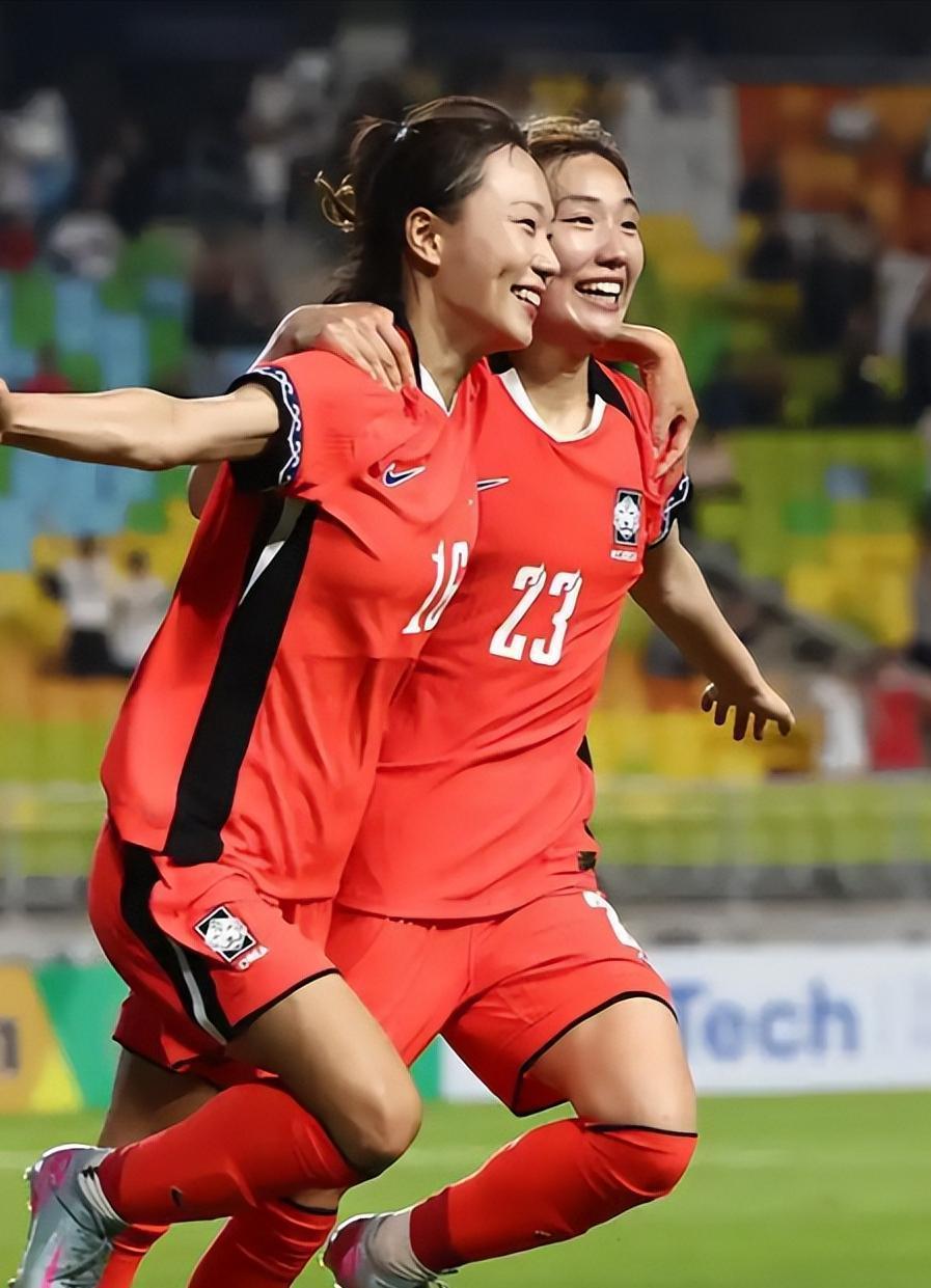 深一度｜赛场快讯：女足亚洲杯备战话题升温，国家队阵容竞争加剧，场内外都有故事