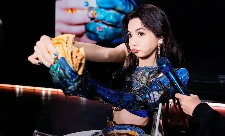 深一度｜总成绩争夺成为关键词，环法女子赛进入关键赛段，等待后续进展，球迷讨论提前升温