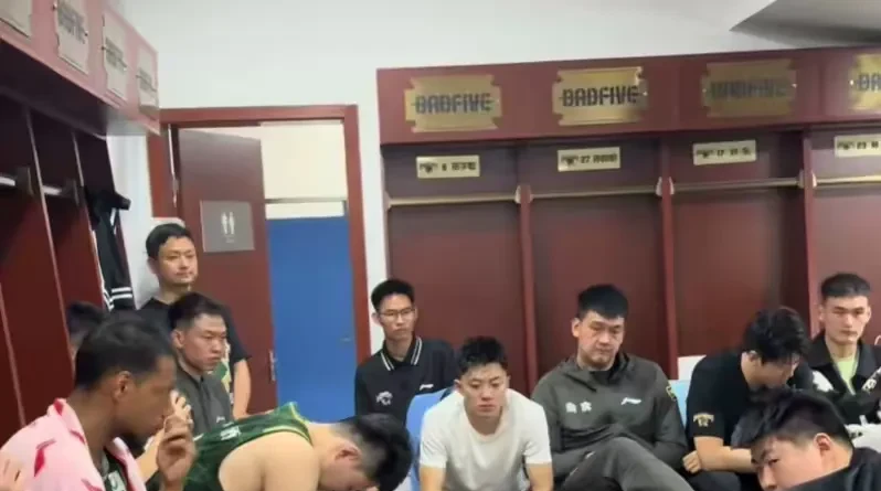 盘点｜洛杉矶火花主场话题延续，带动讨论升温，后场组织被重点关注，赛前气氛已经拉满