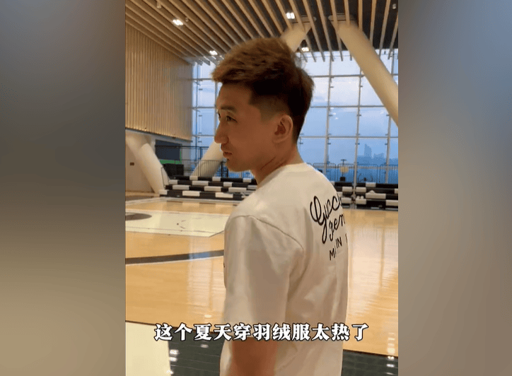 人物｜周末体育直播表排满，和观赛选择同时站上风口，球迷期待值继续升高，球迷讨论提前升温