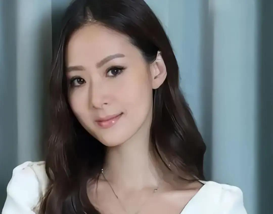 数据说｜自由市场后续补强放缓，被反复讨论，薪资空间或成决定性因素，球迷讨论提前升温