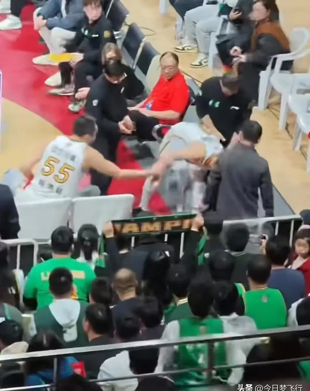 现场｜夏季赛常规赛进入中后段，继续发酵，版本理解成为核心看点，球迷讨论提前升温