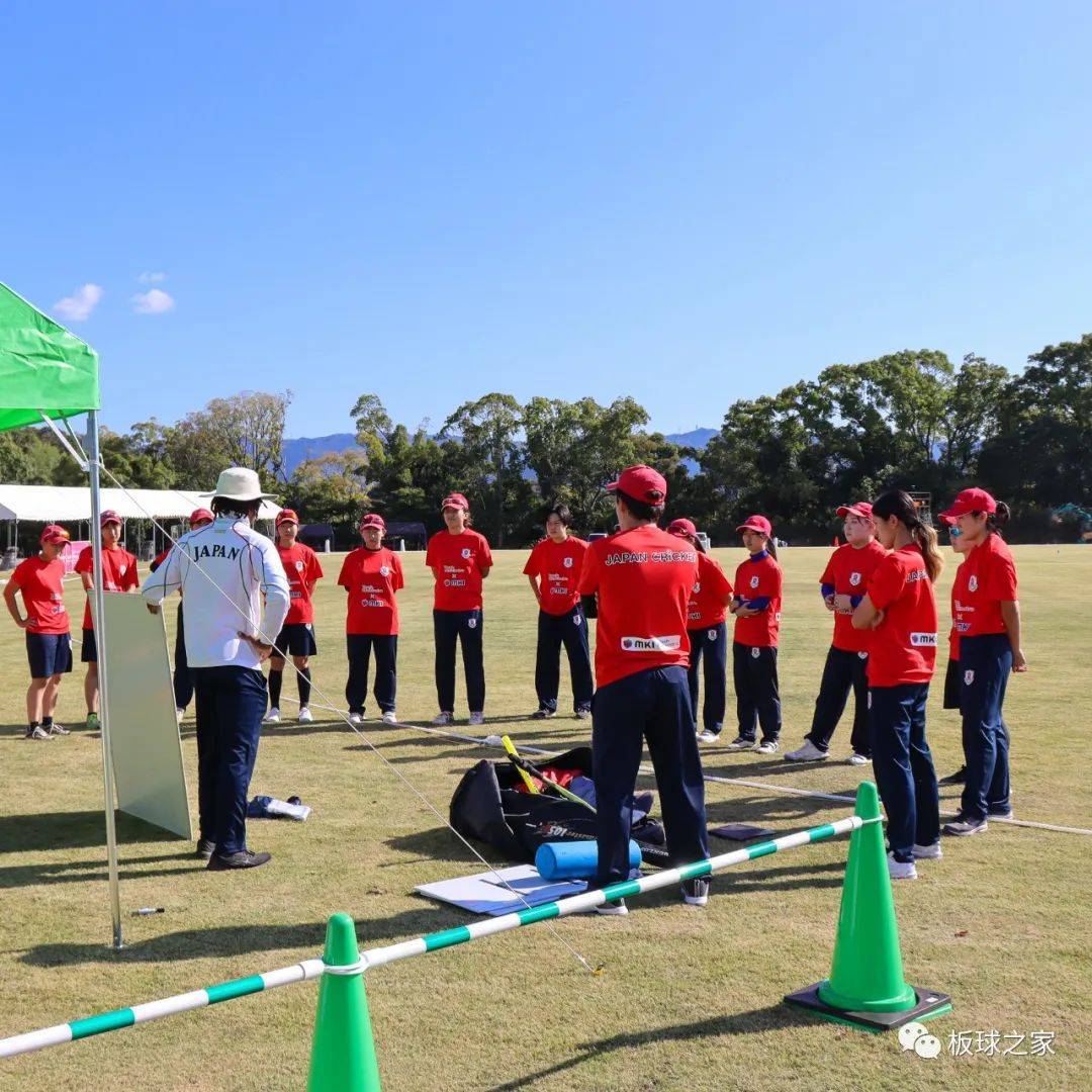 国际板球赛程进入密集期，成为跨平台热词，投球变化正在接棒