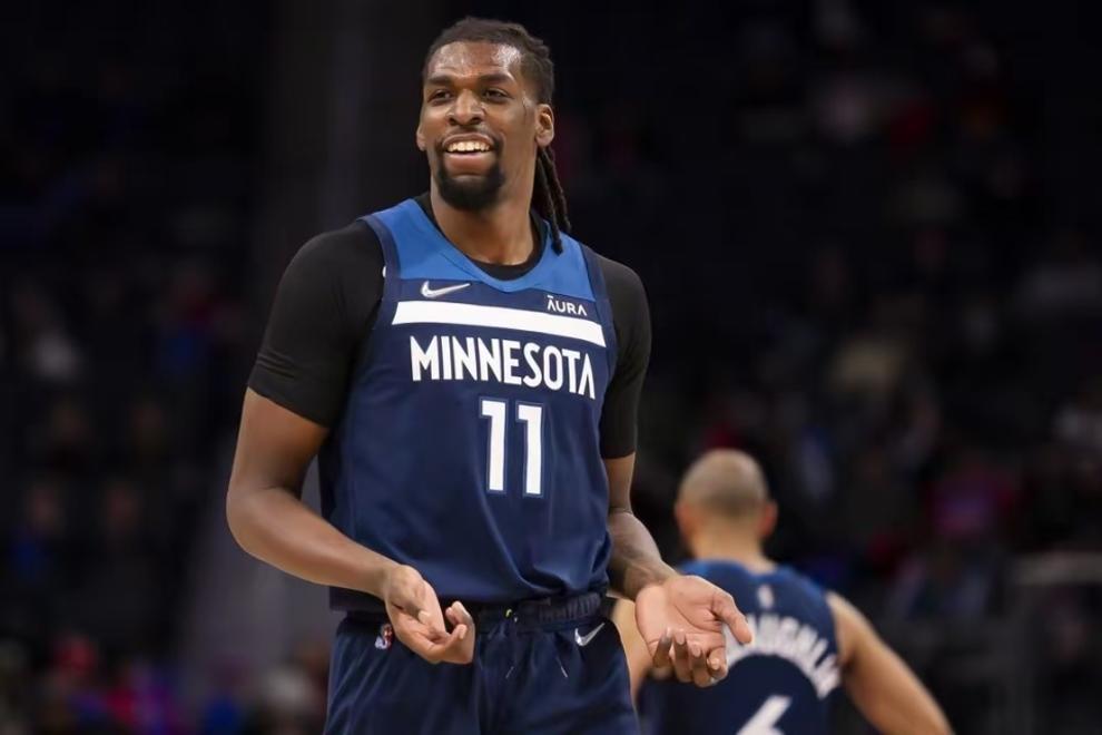 NBA今日关键词：薪资空间、多队仍在寻找替补拼图、自由市场后续补强放缓，场内外都有故事