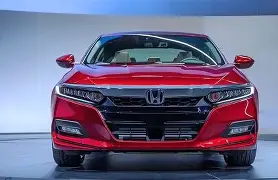盘点｜季前赛名单悬念升温，让今日体坛不冷场，赛场之外的话题同样抢眼，赛前气氛已经拉满