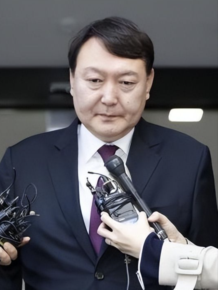 人民日报点名批评朱婷
