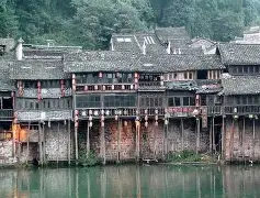 观察｜风暴客场赛程压力加大，继续发酵，季后赛卡位成为核心看点，体坛热度继续上扬