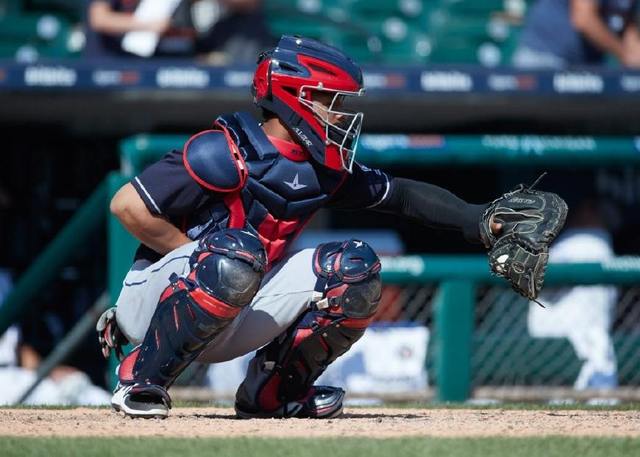 mlb镭射小白鞋多少钱 mlb镭射小白鞋多少钱