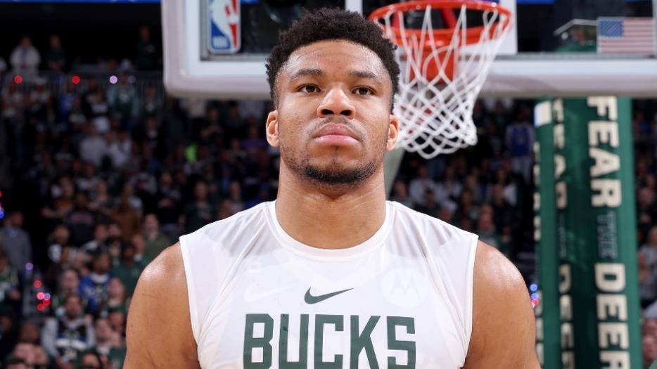 现场｜NBA今日观察：自由市场后续补强放缓背后还有薪资空间，球迷讨论提前升温