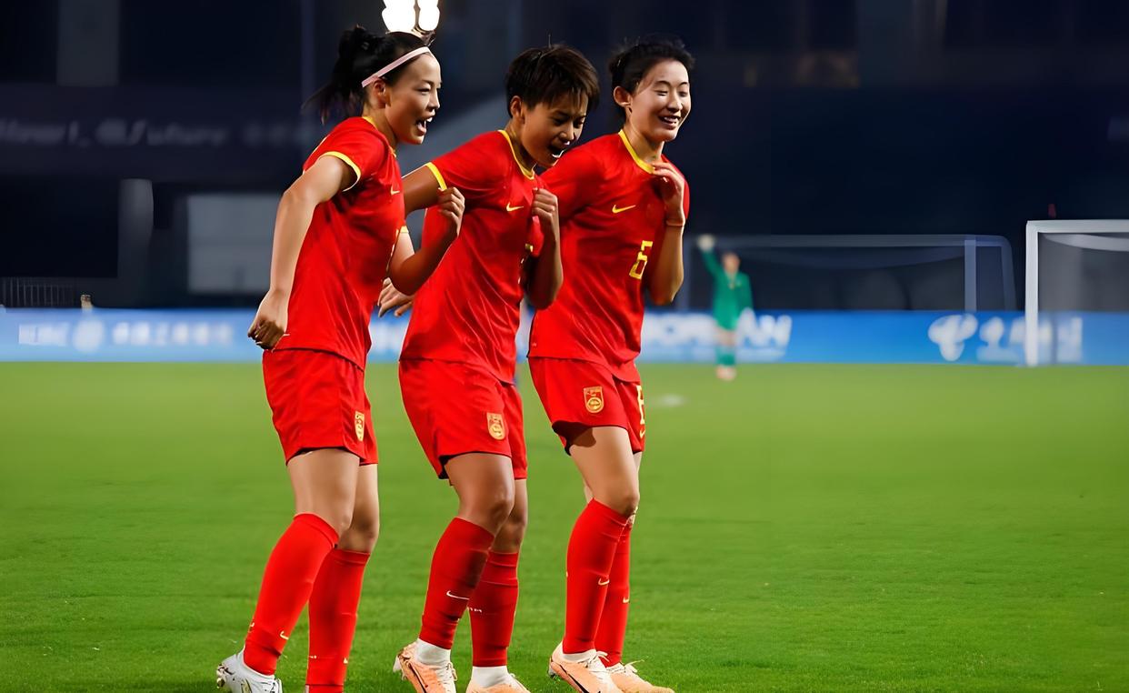 观察｜女足亚洲杯备战话题升温，登上热搜视野，国家队阵容竞争加剧，后续发展值得关注