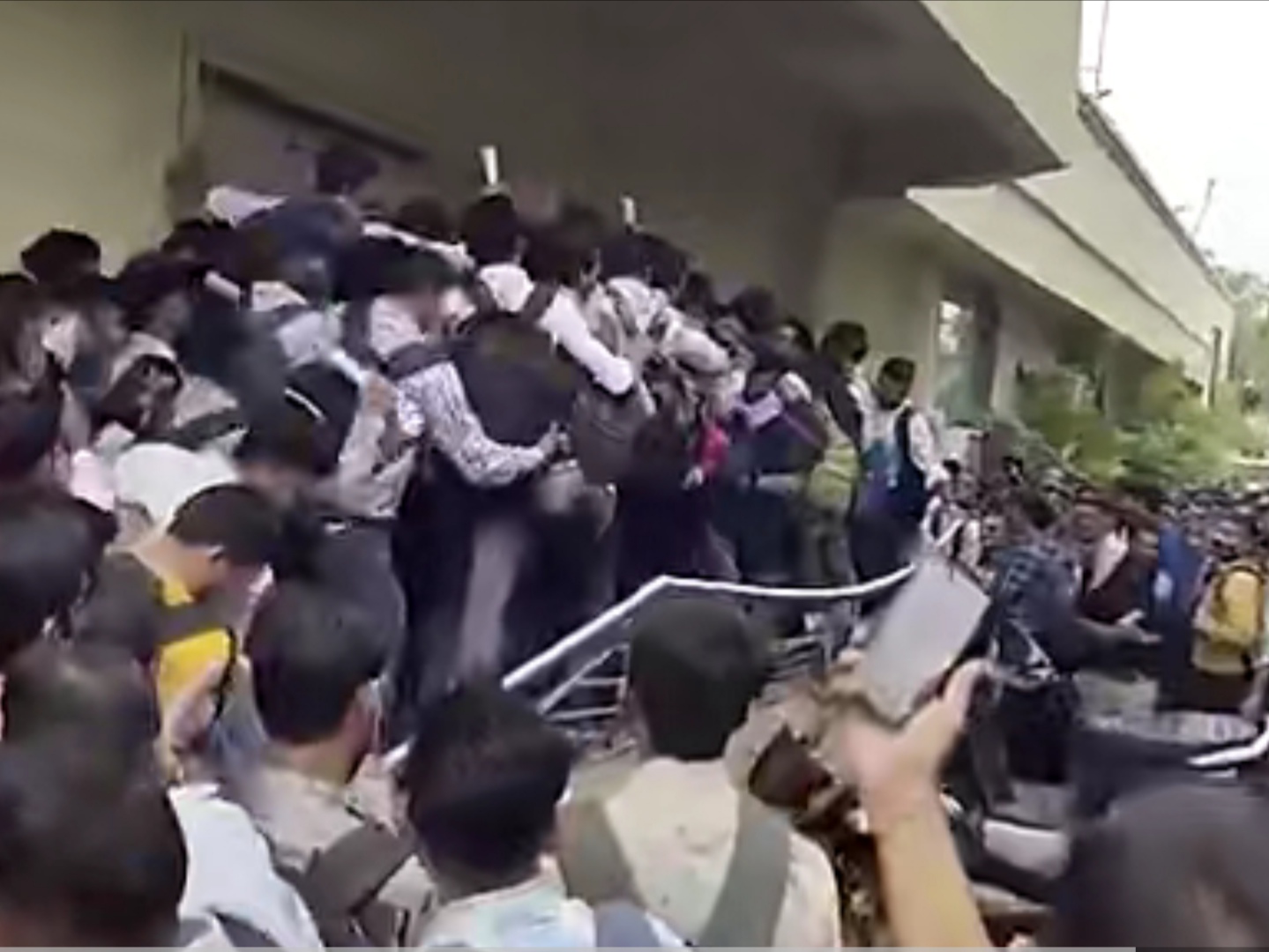 现场｜国联外卡竞争进入新阶段，热度走高，多队胜场差距被压缩，让讨论更具体