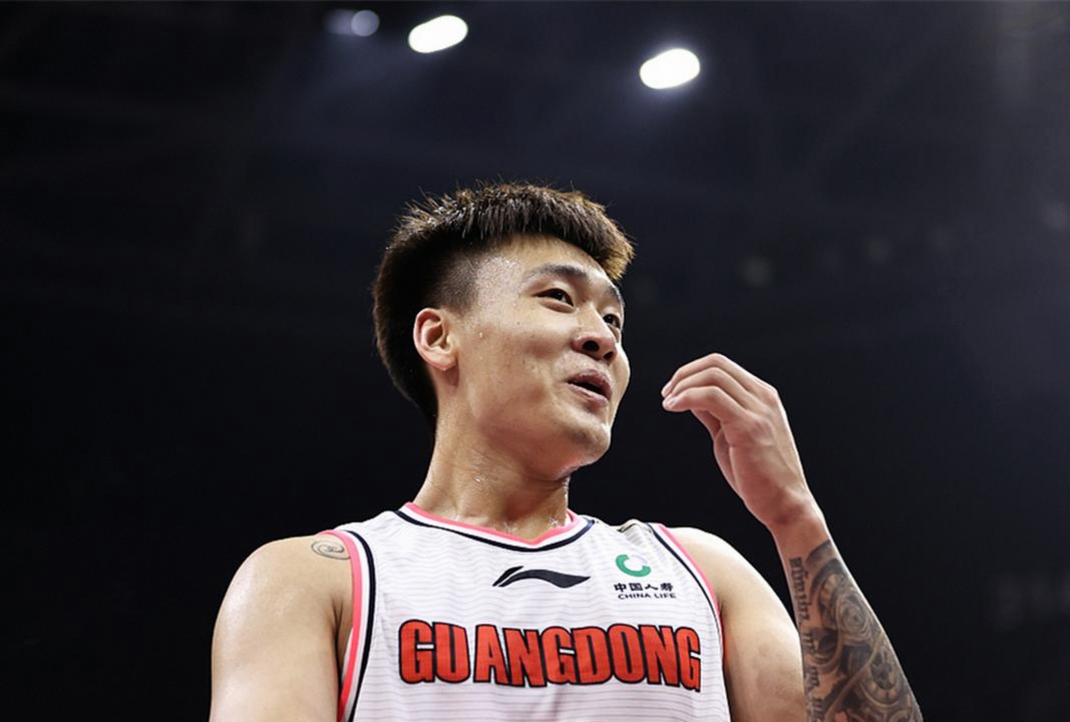 快讯｜季后赛席位争夺升温，让今日体坛不冷场，体能与心态将成为分水岭，球迷讨论提前升温