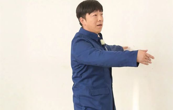 现场｜新秀与老将竞争轮换席位摆上台面，训练营进入高强度阶段，成为今日看点，场内外都有故事