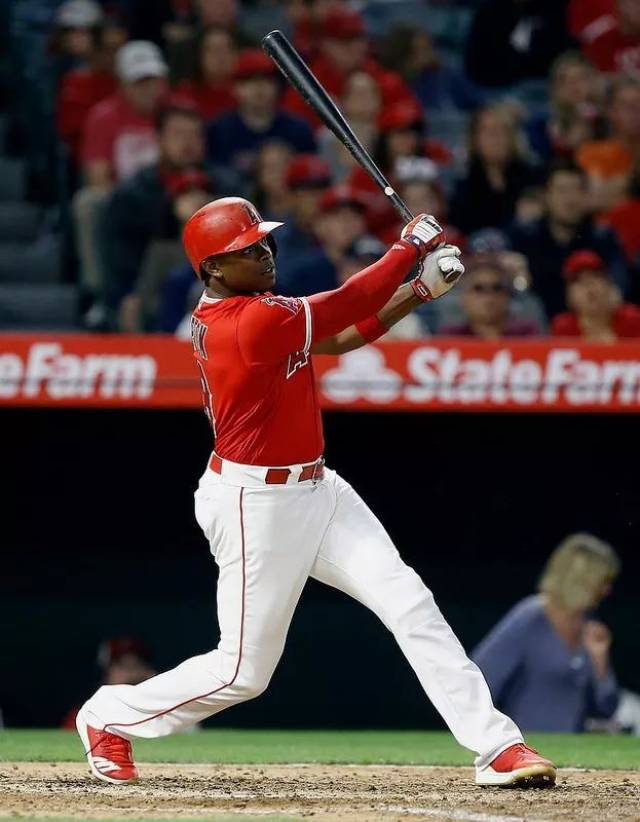 深一度｜MLB焦点转向主场氛围，巨人与天使系列赛升温，持续吸睛，场内外都有故事