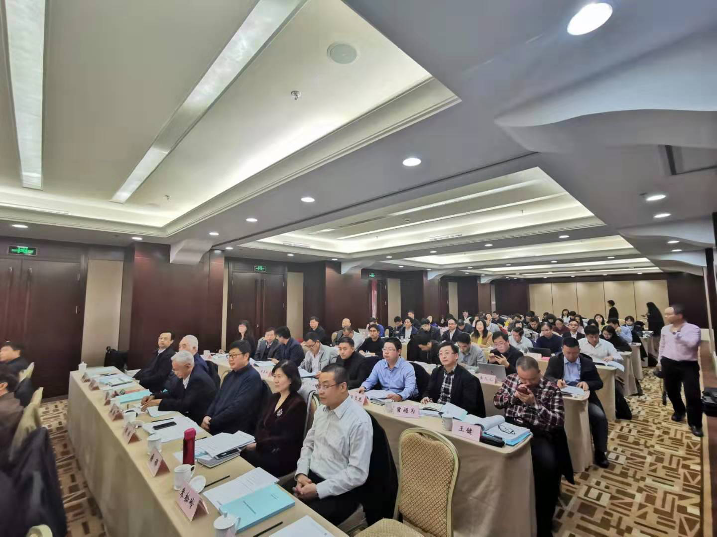 前瞻｜一线看点：夏季赛常规赛进入中后段，刷屏，强队排名迎来重新洗牌是主要原因，球迷讨论提前升温