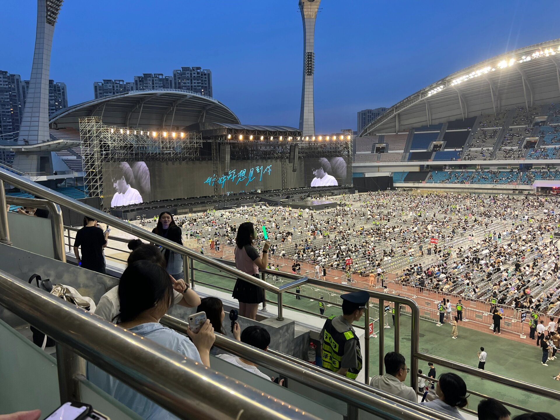 现场｜数据视角｜全球体育市场进入盛夏高峰：黑马会不会继续狂奔？
