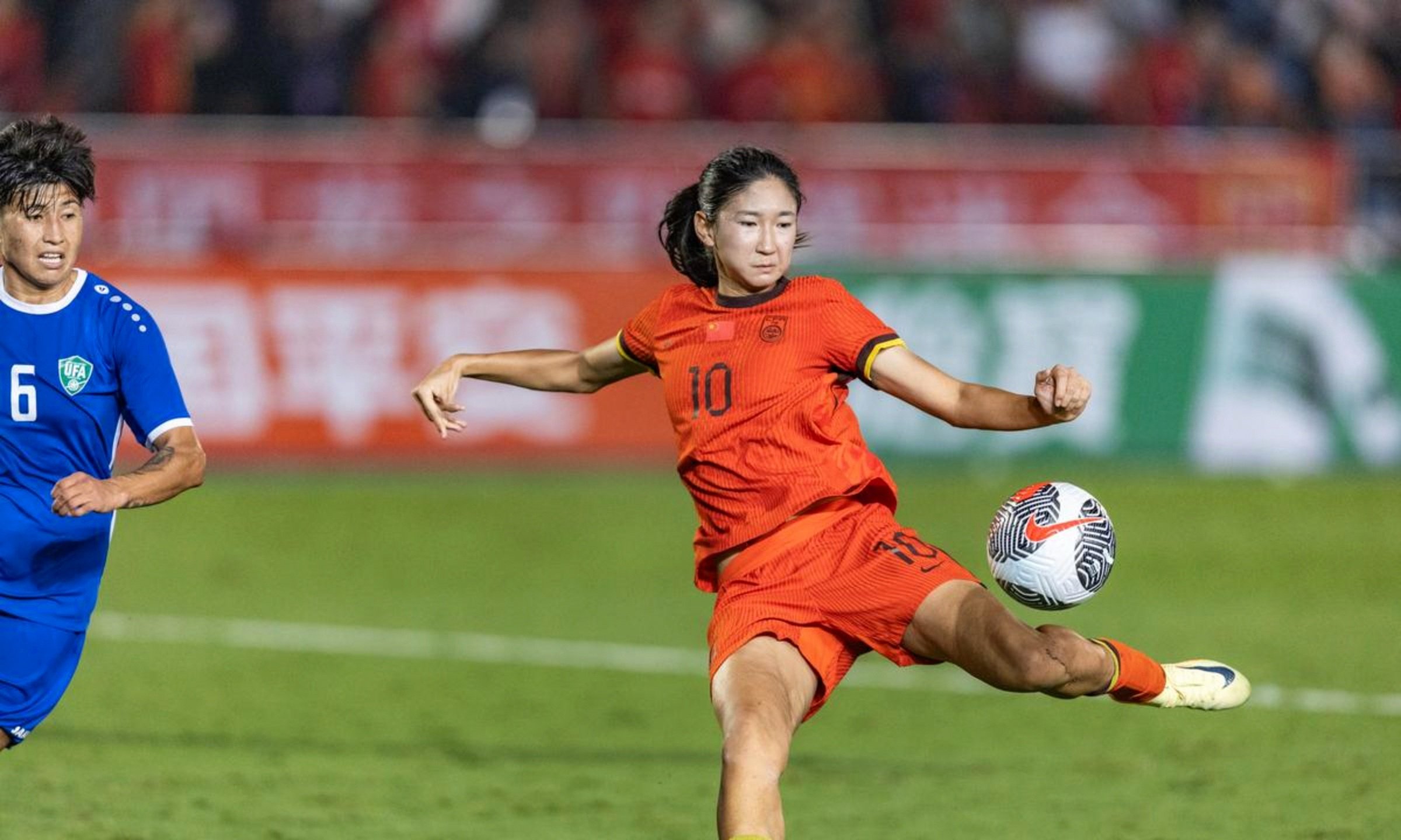 快讯｜女足亚洲杯备战话题升温背后三条线：边路配置、国家队阵容竞争加剧与球队底牌，场内外都有故事