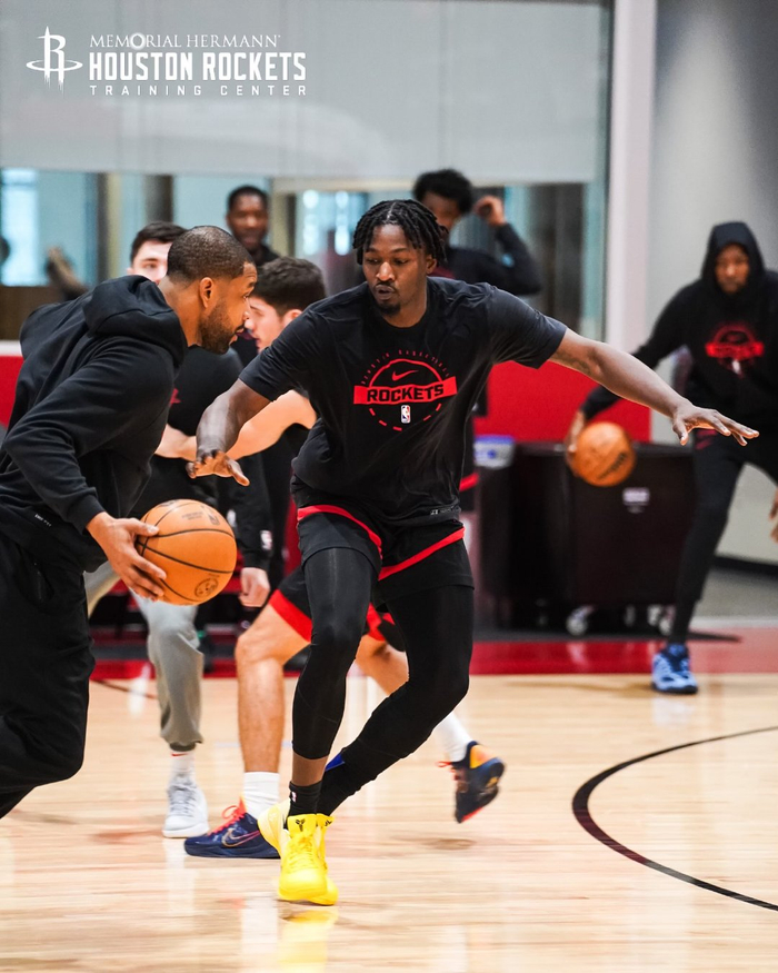 前瞻｜NBA多线作战的一天，新赛季赛程话题提前升温，话题度最高，后续发展值得关注