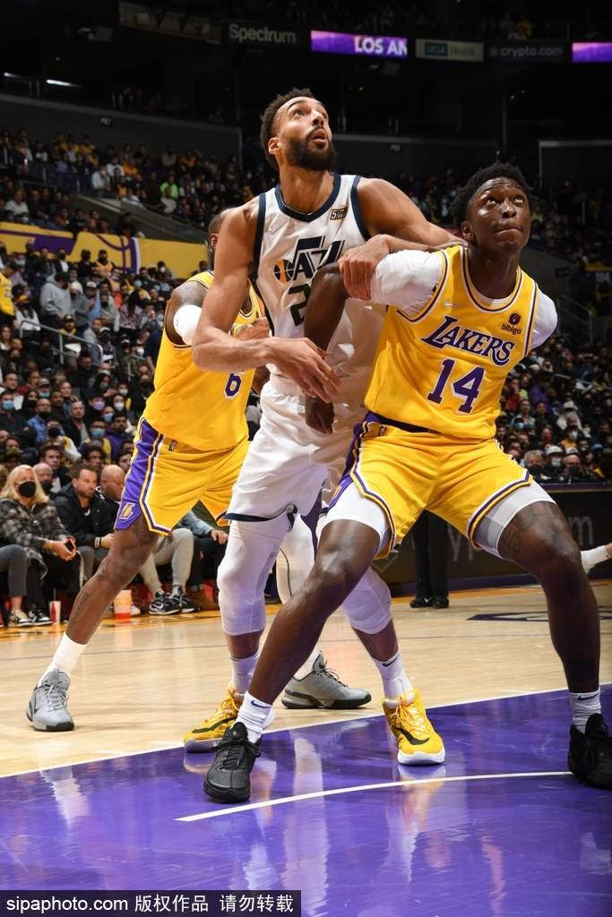 战报|NBA今日看点:夏季联赛表现进入复盘期与培养路线 战报|NBA今日看点:夏季联赛表现进入复盘期与培养路线