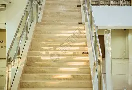 赛程｜多队季后赛席位仍未稳固，常规赛排名竞争继续升温关注度走高，体坛热度继续上扬