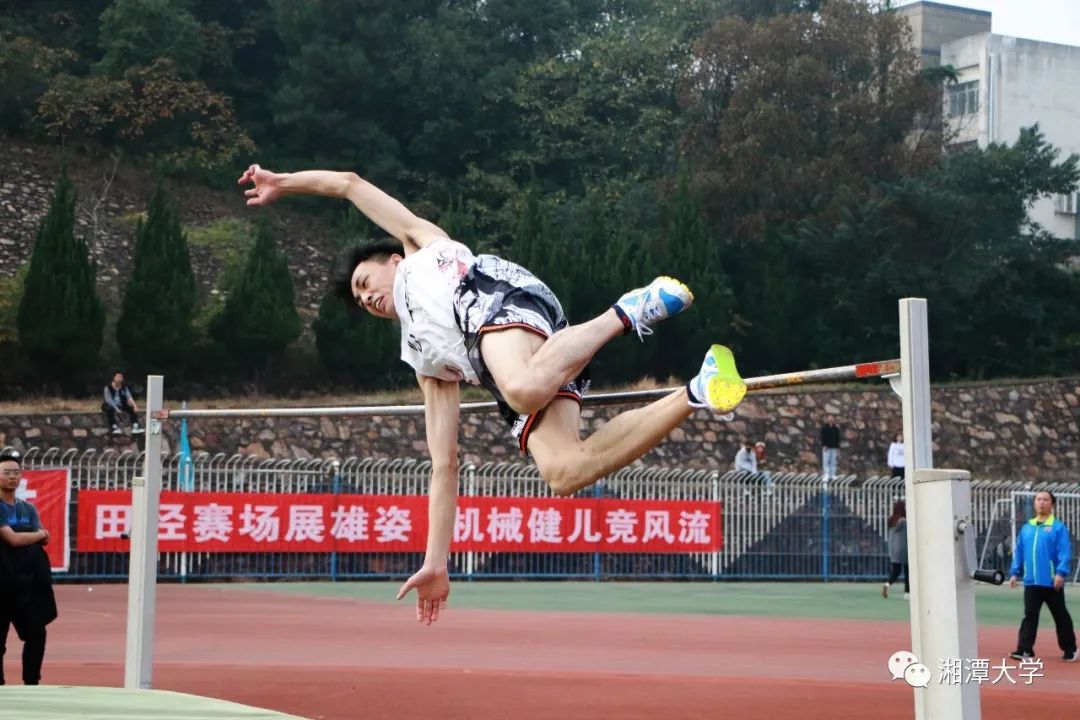 疯狂的自行车赛举报收藏关灯