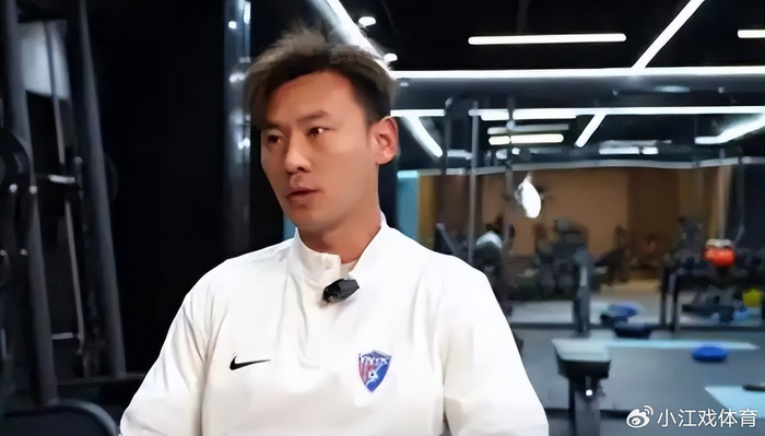 快讯｜足球今日不缺话题，夏窗转会传闻继续升温，率先点火，场内外都有故事