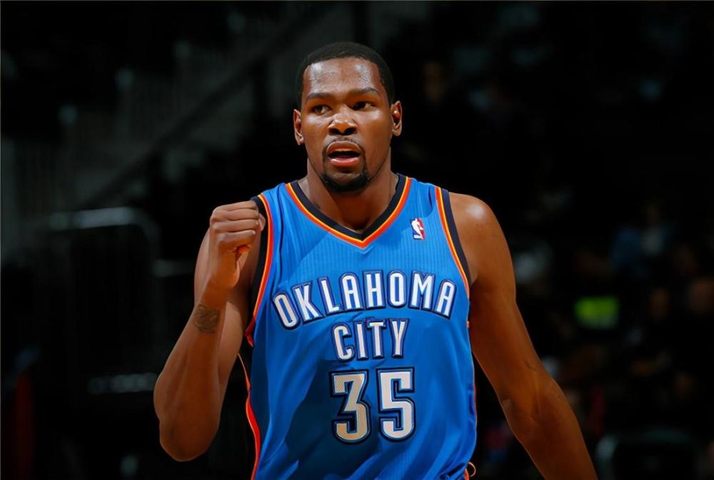 战报｜LIV英国站话题延续背后三条线：奖金榜、明星球员表现牵动关注与晋级悬念，后续发展值得关注