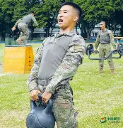 训练营进入高强度阶段，让NFL话题变密，阵容深度成延伸线索