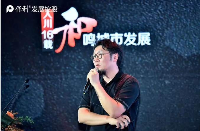 这场足球比赛精异彩纷呈比赛双方均使出