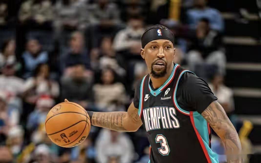 人物｜自由市场后续补强放缓，牵动NBA版面，多队仍在寻找替补拼图，体坛热度继续上扬