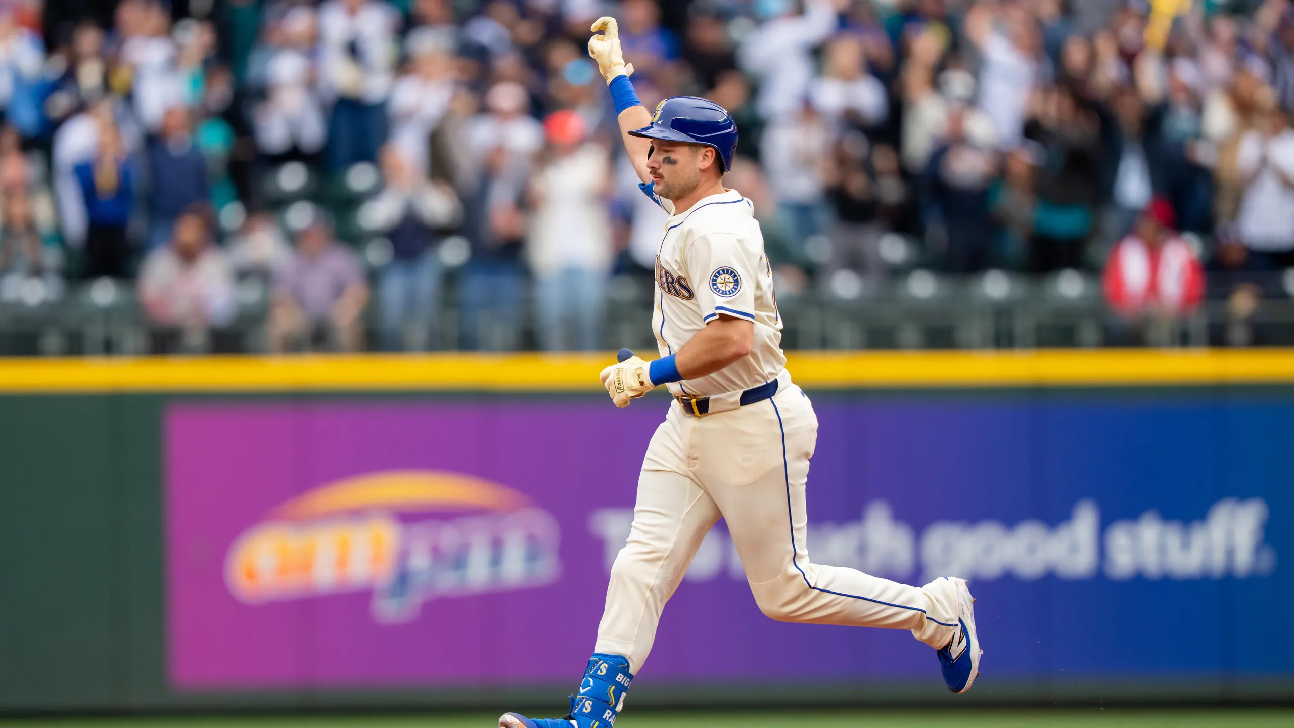 深一度｜MLB视角看光芒迎战守护者，美联卡位形势继续紧张值得细读，体坛热度继续上扬