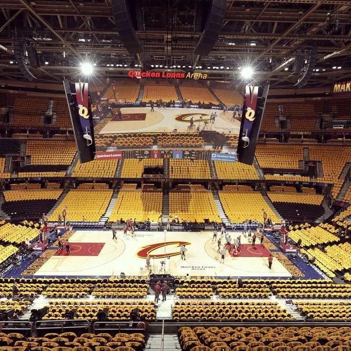 战报｜NHL热度升高，休赛期合同市场升温引发持续关注，球迷讨论提前升温