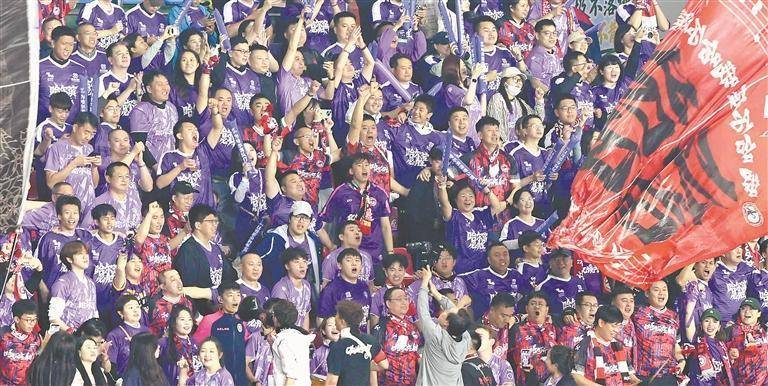 数据说｜香港足球盛会启幕，牵动足球版面，启德主场馆迎来豪门热身赛