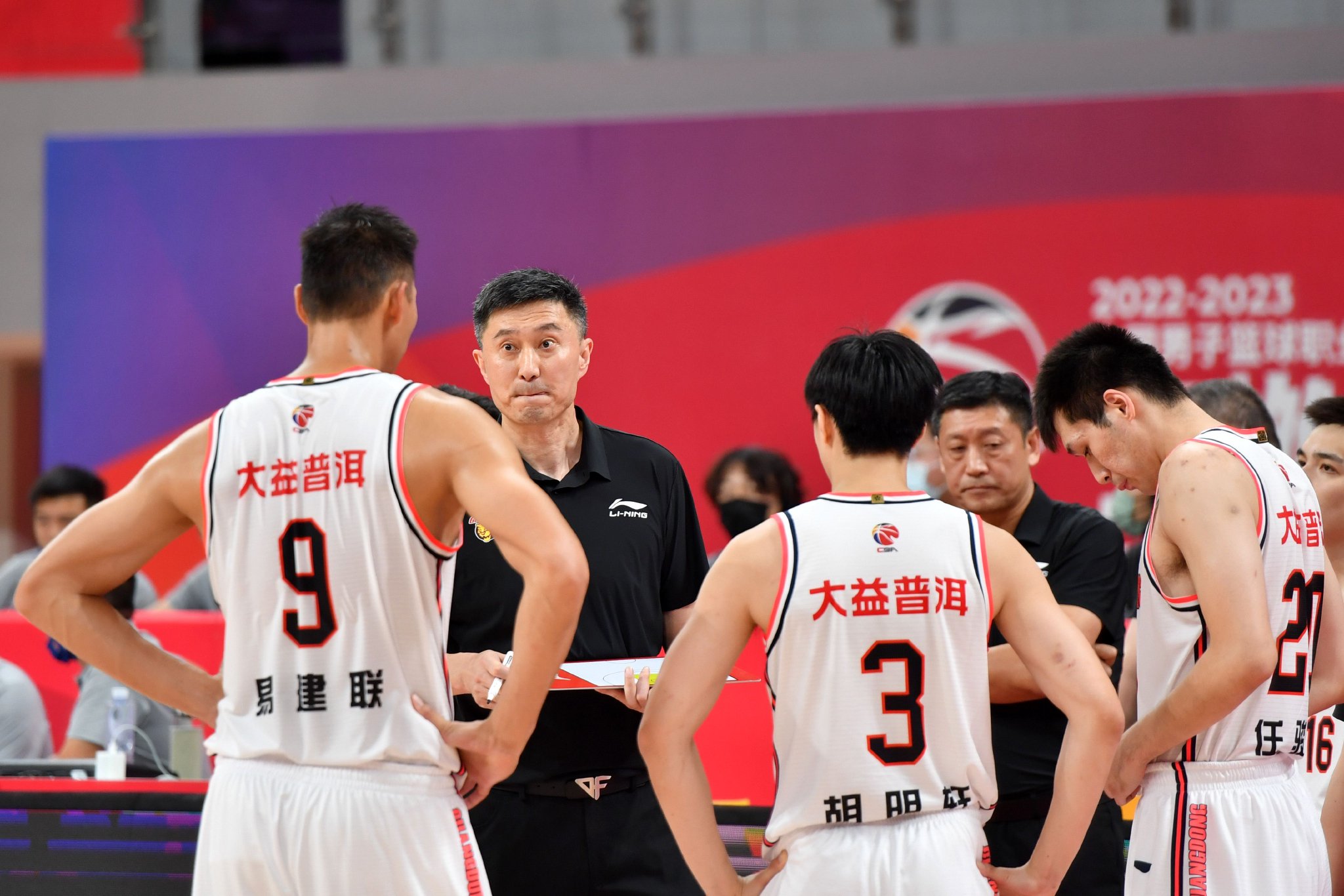 现场｜一线看点｜国家队热身赛继续推进：教练会如何调整阵容？