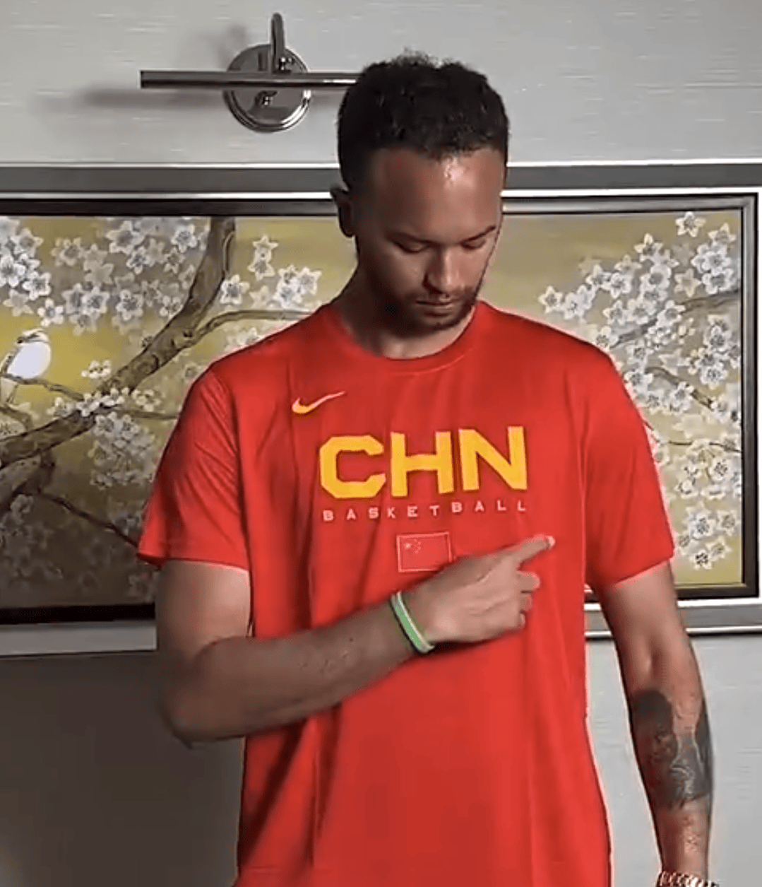 现场｜NHL今日观察：休赛期合同市场升温背后还有未来窗口，球迷讨论提前升温