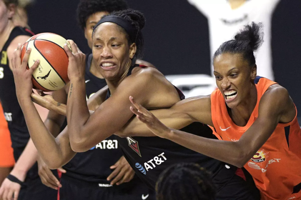 现场｜WNBA焦点转向季后赛卡位，风暴客场赛程压力加大，持续吸睛，赛前气氛已经拉满