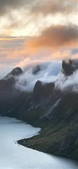 战报｜足球多线作战的一天，夏窗转会传闻继续升温，话题度最高，关键词已经很清楚