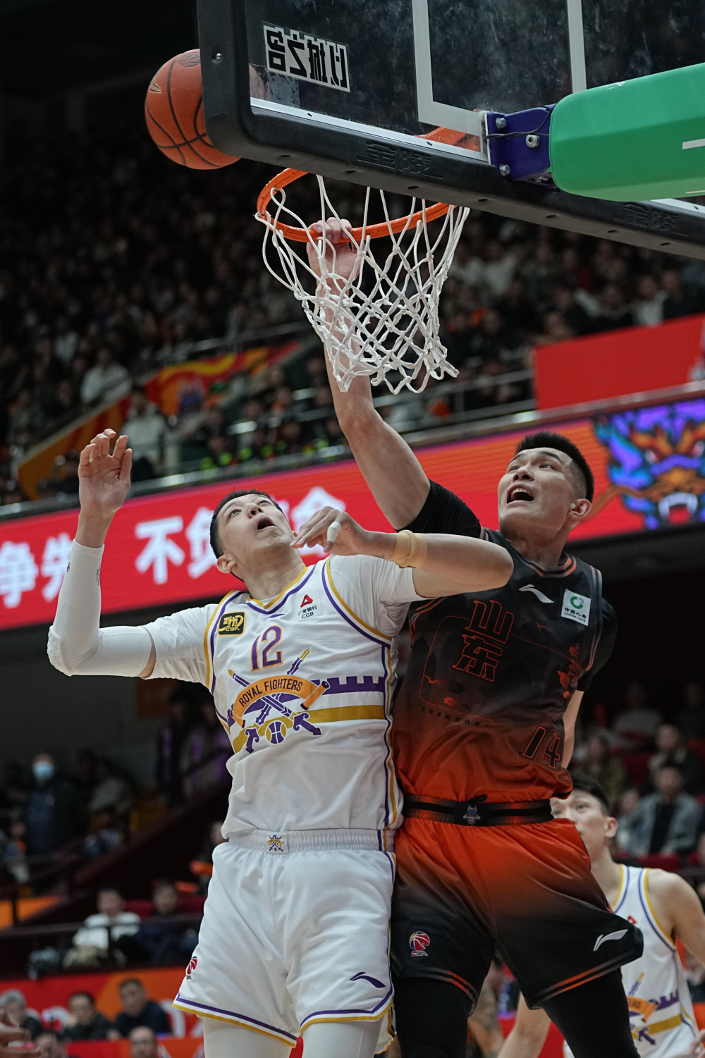 赛程｜季后赛席位争夺升温，继续吸睛，年轻选手成为队伍变量带来新变量，体坛热度继续上扬