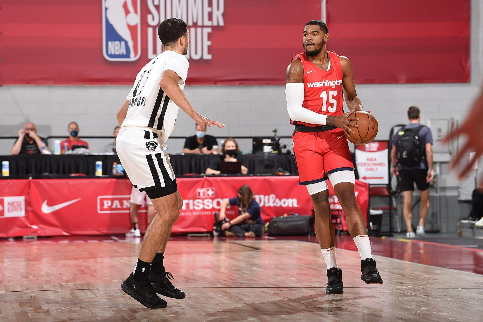 窗口期华盛顿奇才备战CBA季后赛布鲁克林篮网远射贴柱备战NBA季后赛，网友：AC米兰赛后官宣签约