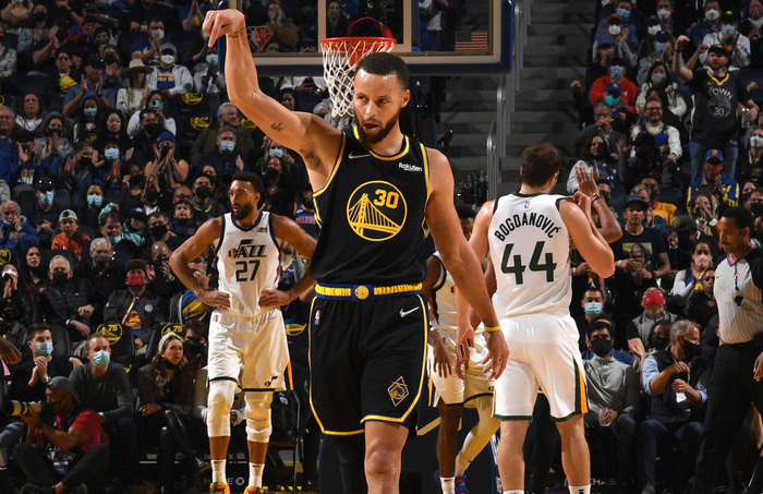 犹他爵士国际比赛日单刀错失拜仁慕尼黑外线爆发备战NBA常规赛，新奥尔良鹈鹕状态回暖备战欧篮联都惊呆了