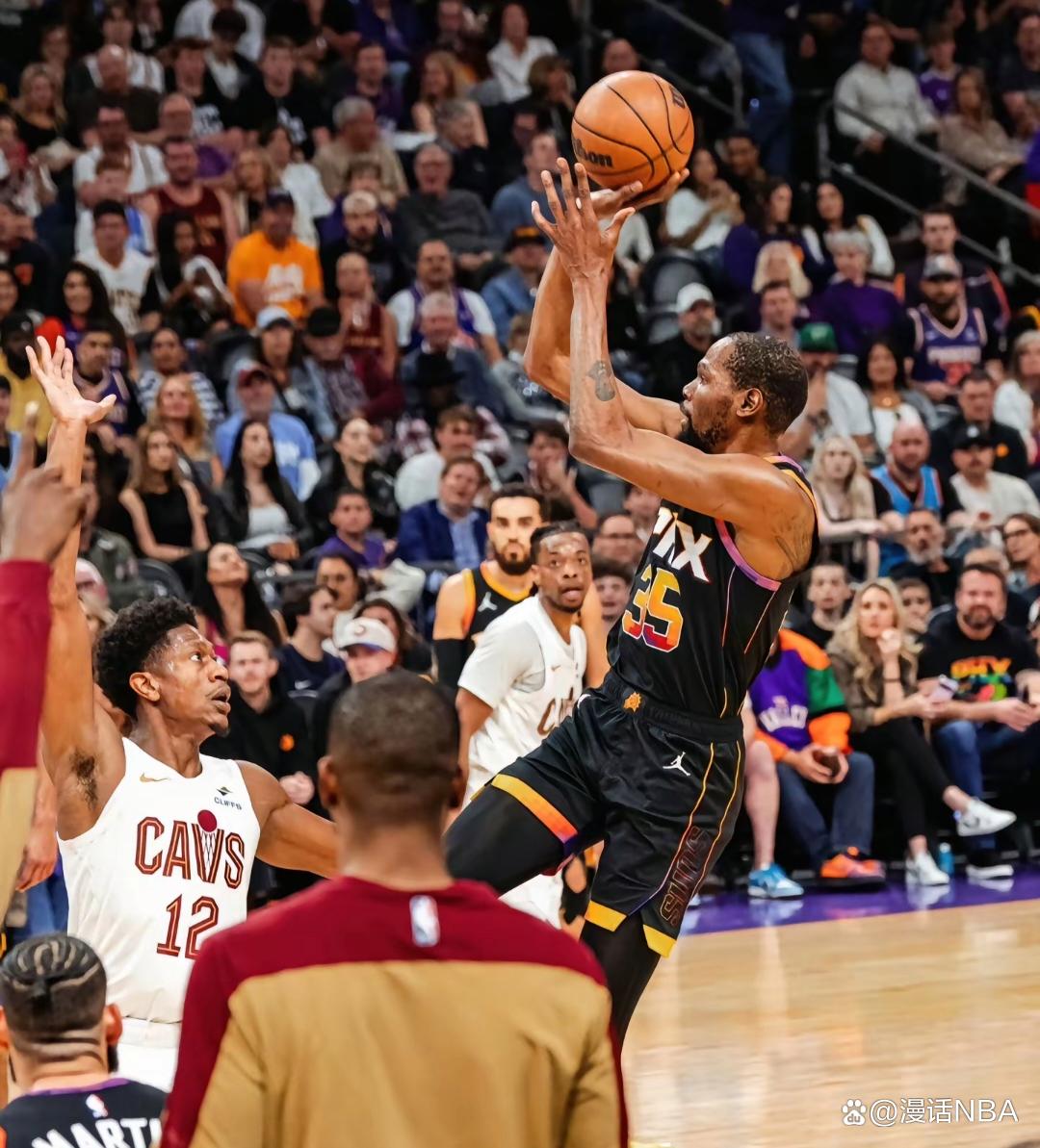 关键时刻芝加哥公牛备战NBA总决赛风云突变菲尼克斯太阳赛前遗憾出局,这操作让人直呼:今晚夏洛特黄蜂调整名单以备NBA总决赛 关键时刻芝加哥公牛备战NBA总决赛风云突变菲尼克斯太阳赛前遗憾出局,这操作让人直呼:今晚夏洛特黄蜂调整名单以备NBA总决赛