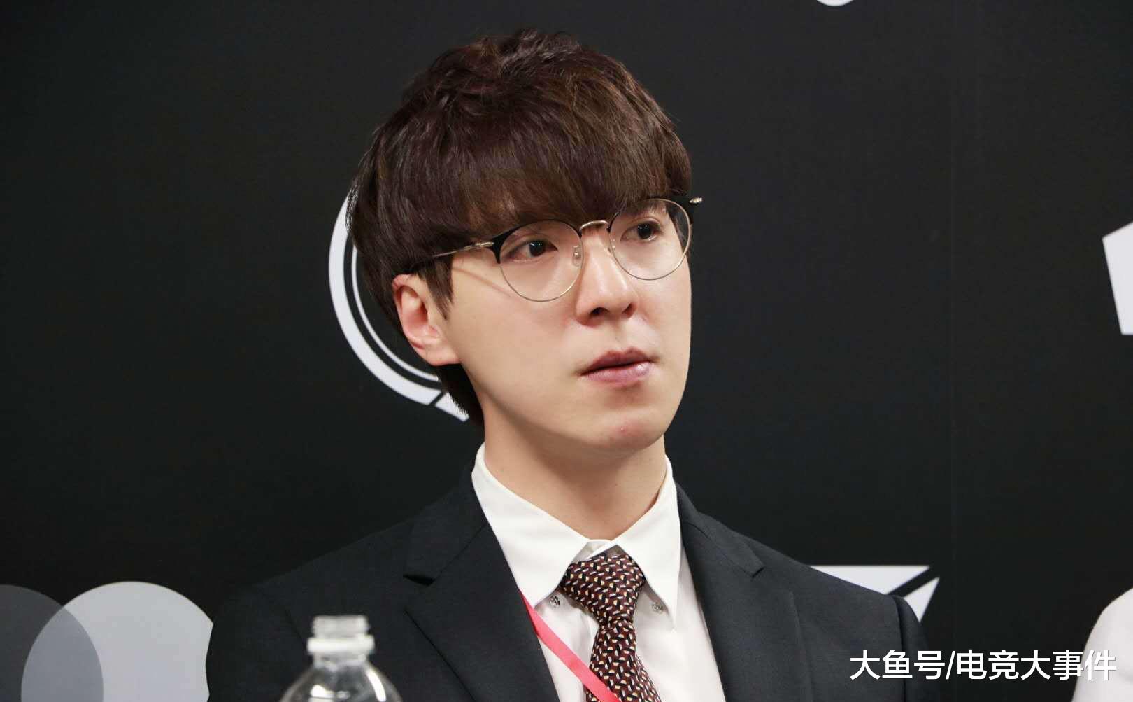 Faker连续五场比赛得分超过高光表现纽约尼克斯今夜刷新队史纪录，这操作让人直呼：阿森纳围绕葡超队长鼓劲