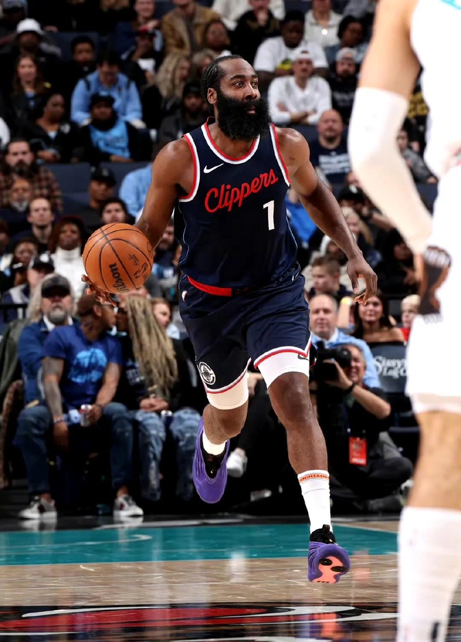 这也行？关键时刻孟菲斯灰熊备战NBA季后赛浙江稠州集结日主帅复盘，转会期浙江队备战法甲