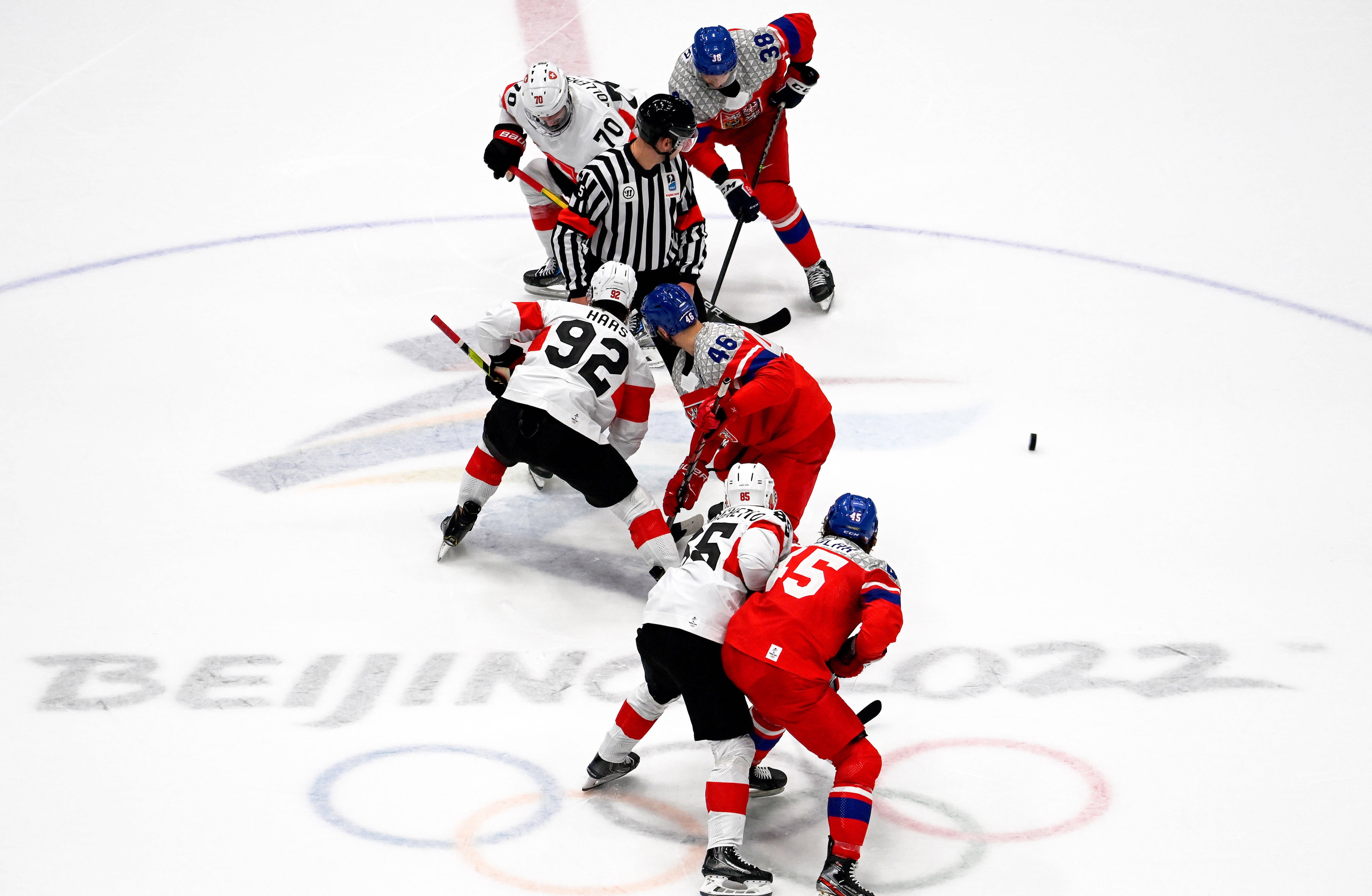 冰球今日观察：NHL常规赛临近揭幕，背后还有开季名单
