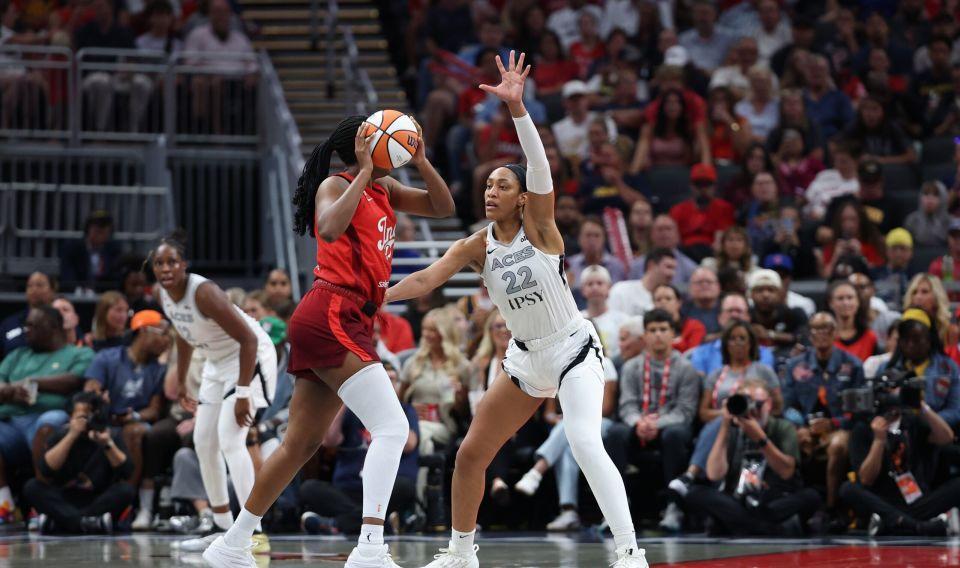 观察｜焦点前瞻：WNBA半决赛赛程排到本周中，转播平台争夺女性体育流量，球迷讨论提前升温