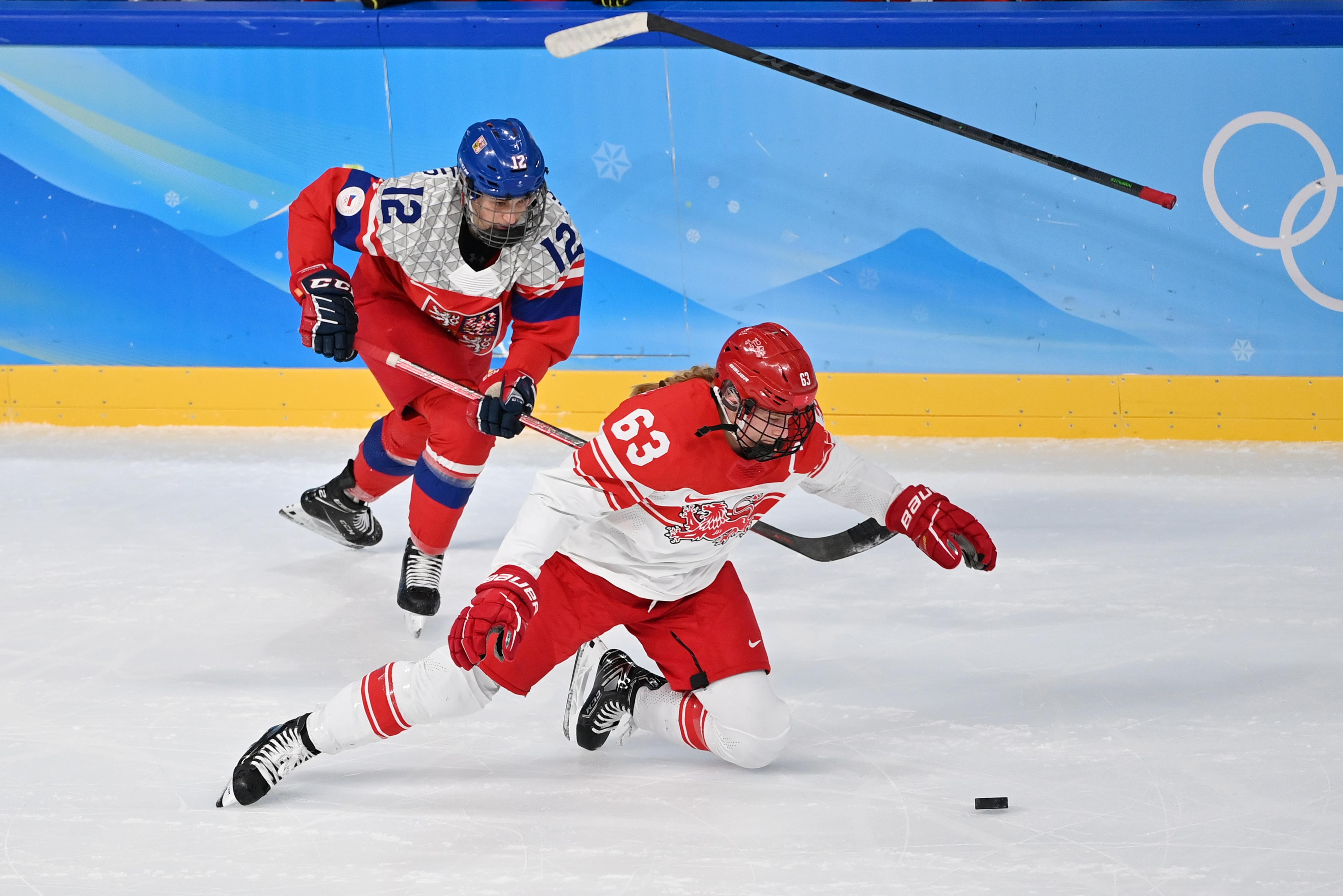 现场｜冰球观察：NHL季前赛持续进行为何被反复讨论