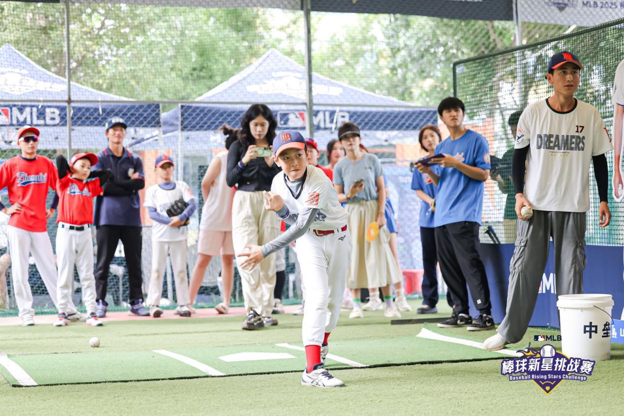 MLB热度升高，棒球季后赛转播热度走高引发持续关注，场内外都有故事