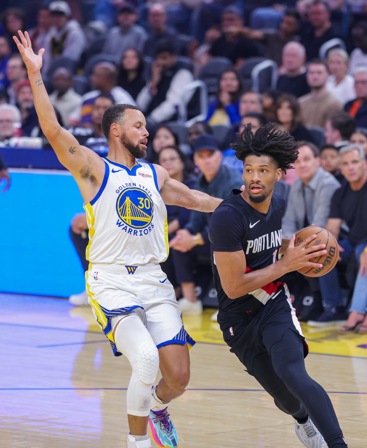 深一度｜NBA季前赛窗口正式升温，再添新话题，新人和边缘球员争夺名单席位，赛前气氛已经拉满