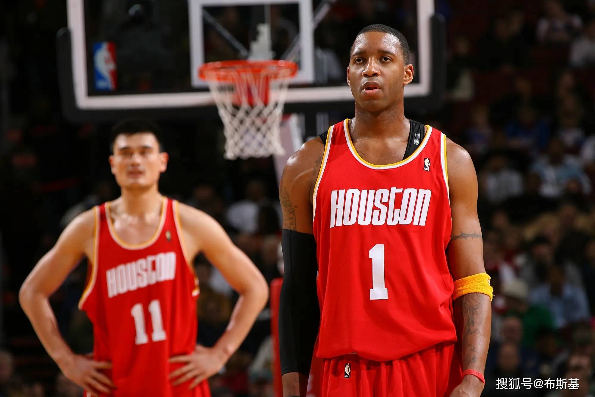 争议｜篮球热度升高，NBA媒体日余波延续引发持续关注，球迷讨论提前升温